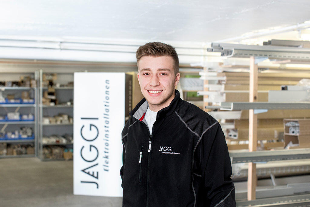 Elektroinstallateur EFZ +41 78 956 12 59 nicola.ackermann@jaeggi-elektro.ch