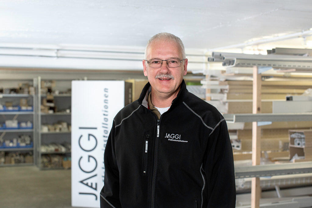 Elektroinstallateur EFZ +41 79 288 99 71 marcel.christ@jaeggi-elektro.ch